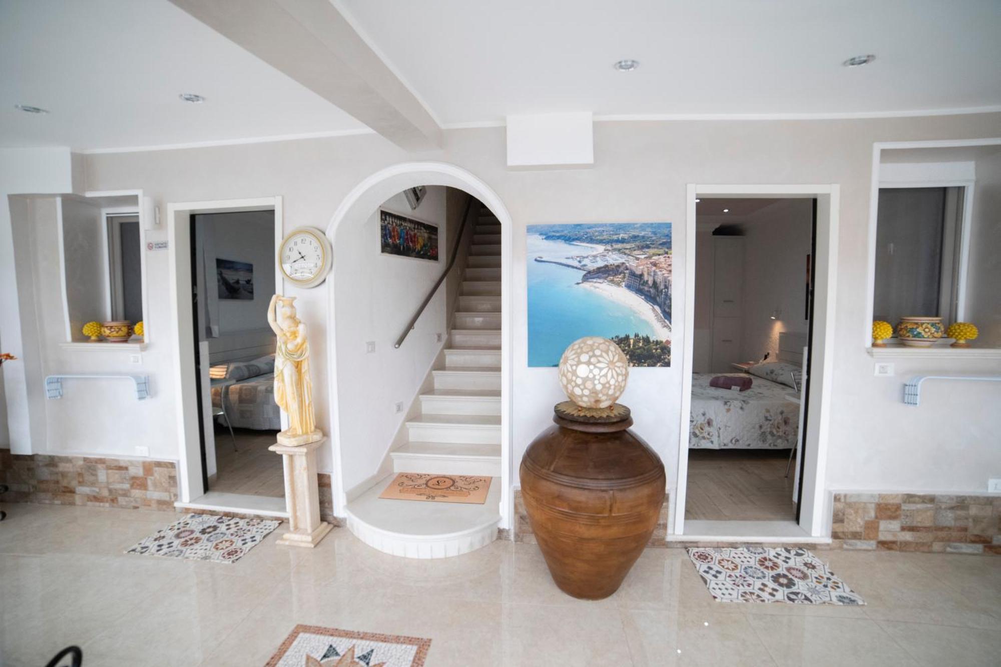 La Perla Del Tirreno Bed & Breakfast Tropea Exterior photo